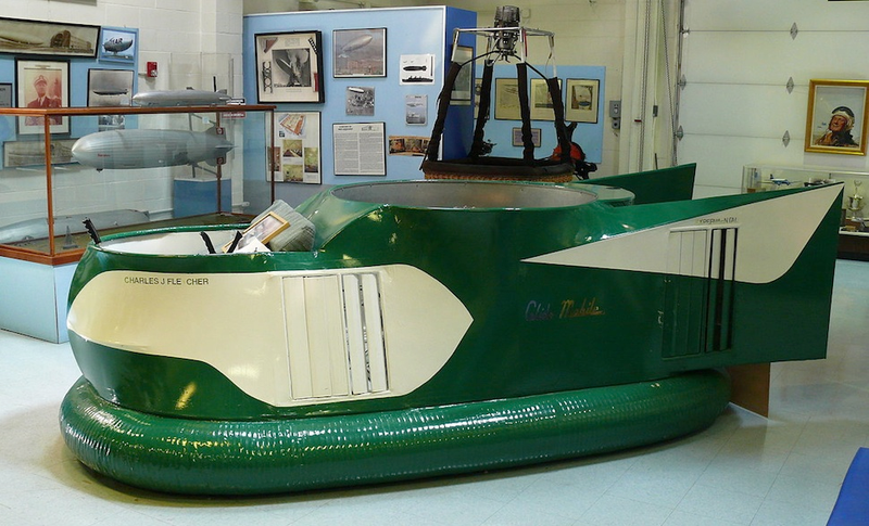 Illustration for article titled An Illustrated History of the Hovercraft